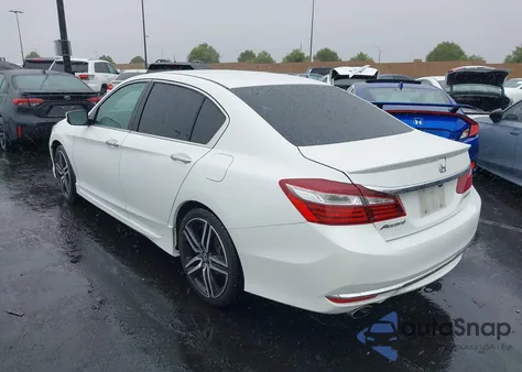 2017 Honda Accord Sport z USA, uszkodzony, nr VIN 1HGCR2F50HA169945